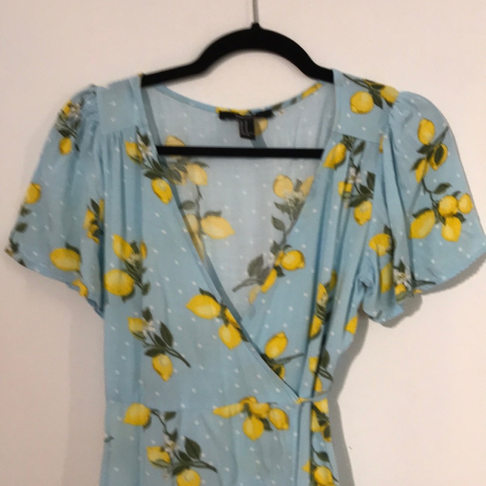 ⭐️⭐️⭐️3/30$ Print wrap dress - Picture 2 of 3